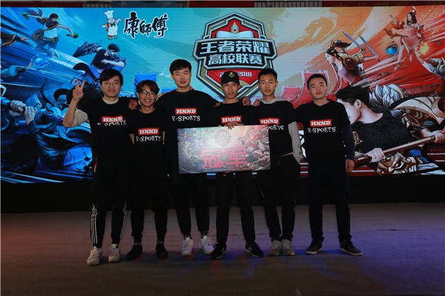 根据新阵容 根据新阵容